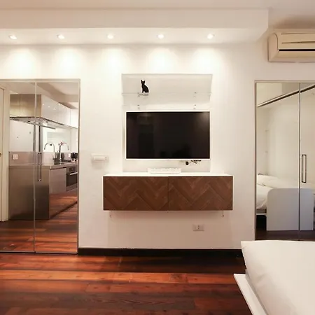 Hacca Collection - Charming In Corso Magenta Μιλάνο