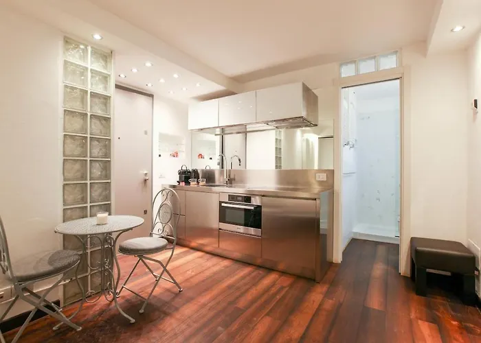 Hacca Collection - Charming In Corso Magenta Apartament *